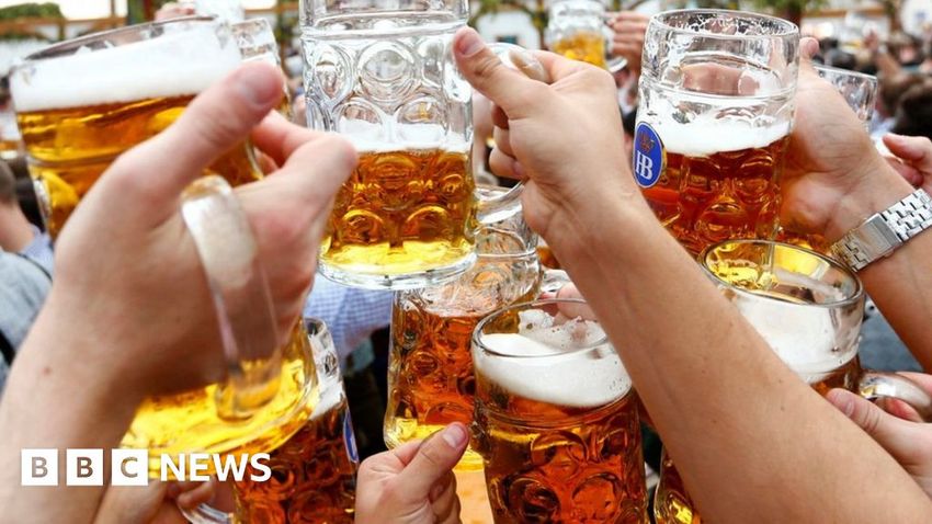  Bavaria mulls cannabis-free Oktoberfest beer party