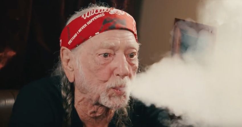  Willie Nelson to Releases Cannabis Cookbook