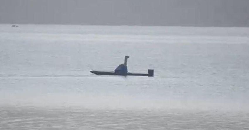  Video shows smugglers testing remote-controlled “narco sub”