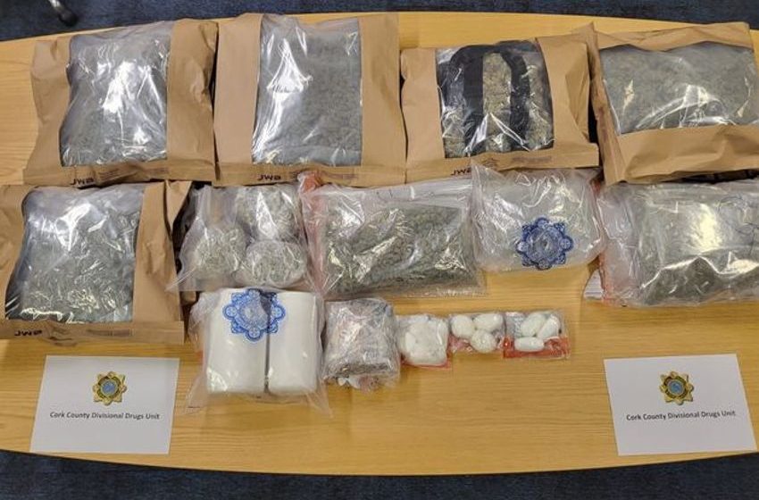 Cocaine and cannabis worth €260k seized as three arrested after raids in Cork