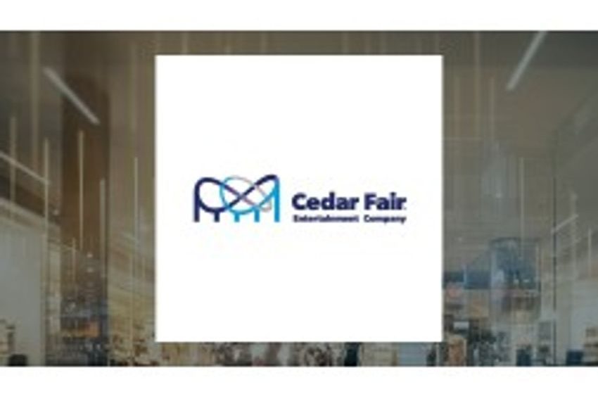  Head-To-Head Comparison: Cedar Fair (NYSE:FUN) and WOWI (OTCMKTS:WOWU)