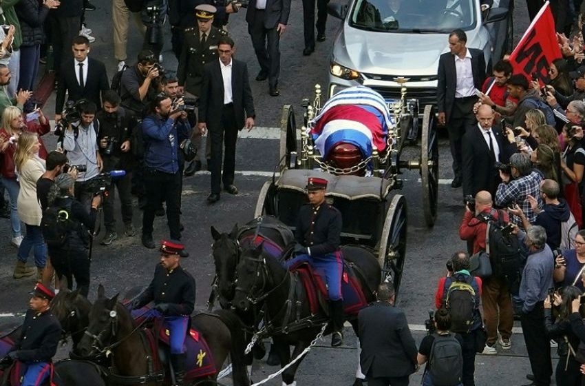  Uruguay bids farewell to popular ex-leader “Pepe” Mujica