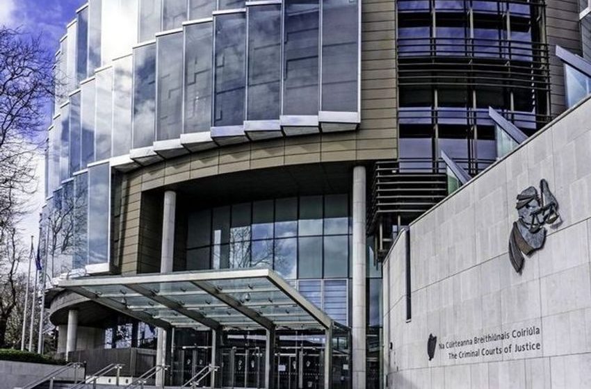 Drug dealer caught ‘red-handed’ with nearly €7k crime proceeds in sock