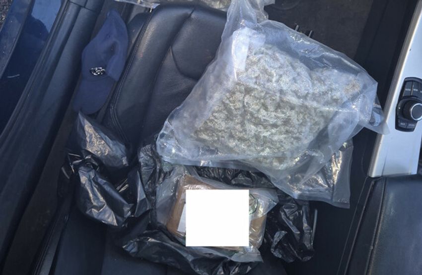  Cocaine and cannabis worth €170k seized after gardaí intercept car in Co Kerry