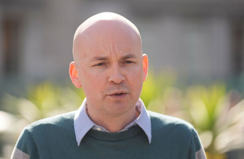 Man spared trial after apologising to Paul Murphy for threatening to ‘slit’ his wife’s throat