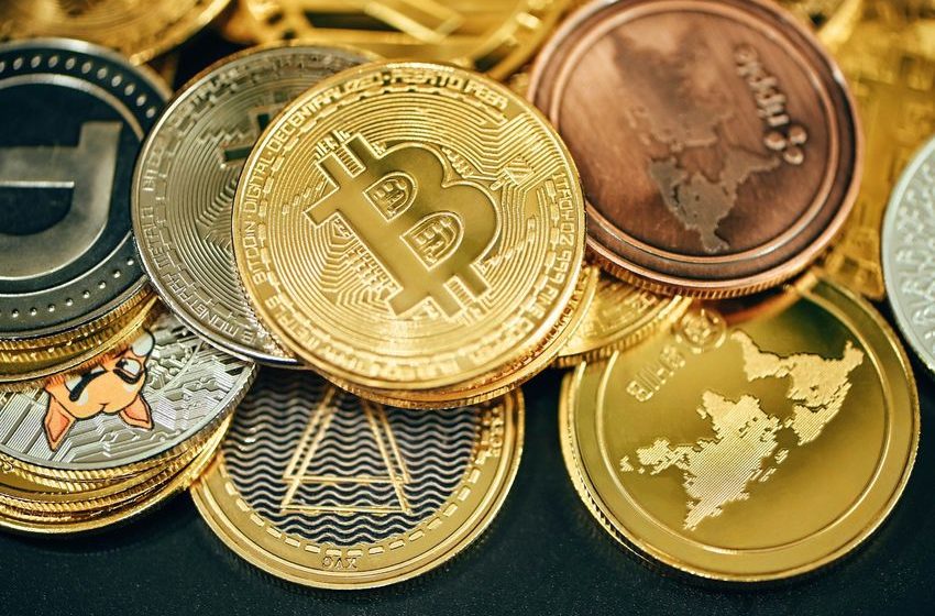  Asia Morning Briefing: Leverage Meets Patience as Bitcoin Builds Toward a Breakout