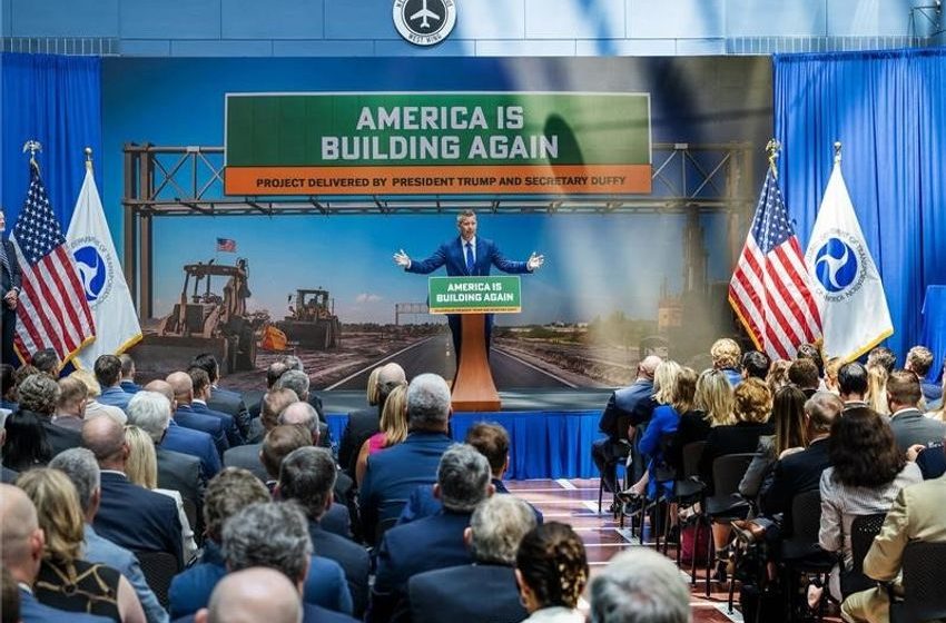 DOT invites trucking’s comments as Duffy kicks off highway reauthorization