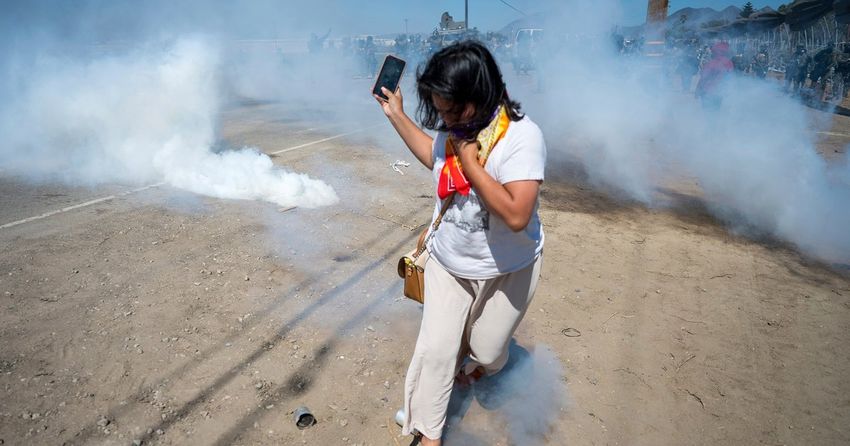Federal Agents Raid California Farm, Fire Smoke Cans At Protesters