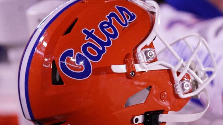  Florida OL Devon Manuel arrested on suspicion of DUI, felony gun possession