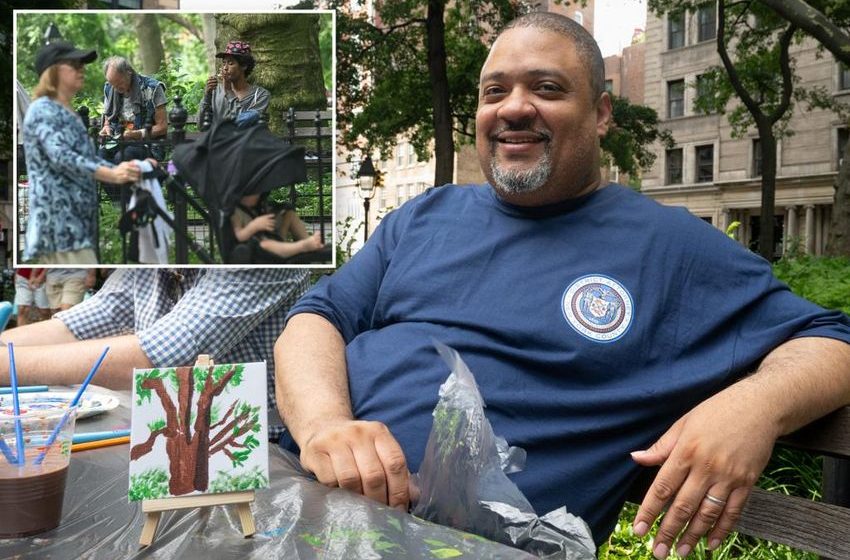 ‘Sketchy’ DA: Bragg paints tree, as junkies get free needles and nod off in NYC’s famed Washington Square Park