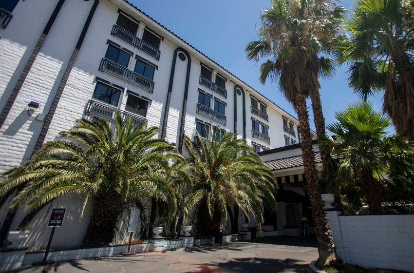  Hotel near Las Vegas Strip faces pile of unpaid bills