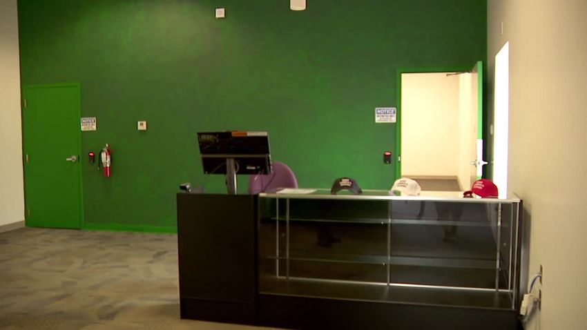 Albert Lea’s ‘The Smoking Tree’ cannabis shop opens doors but with nothing to sell