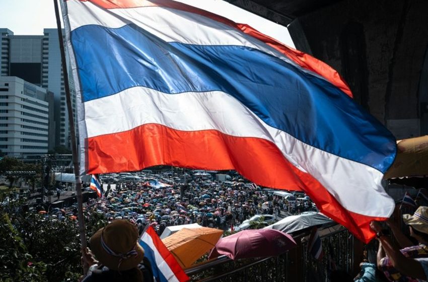 Thai tycoon leads pack as parliament votes for new PM