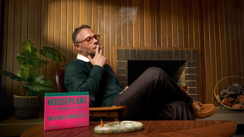  Seth Rogen Wants Your Smoke Sesh to Smell Better With His New Ripple+ & Houseplant Launch