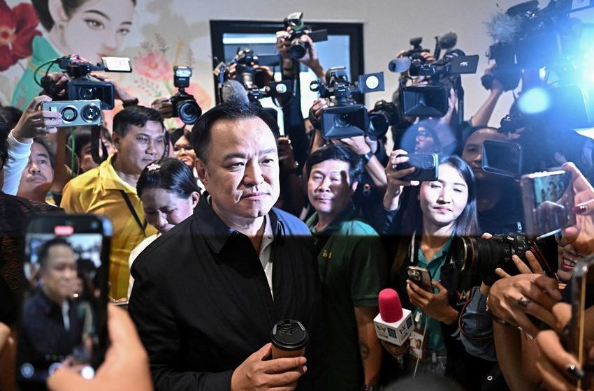  Thailand’s acting PM moves to dissolve parliament amid leadership bid