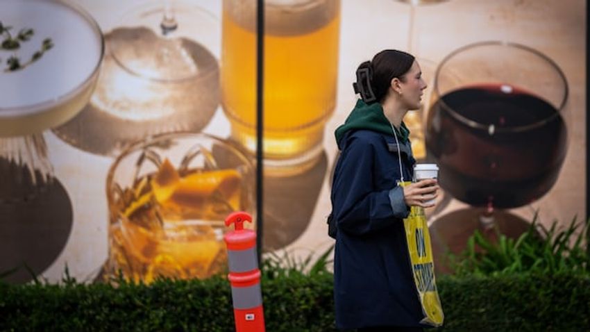  Striking B.C. public service workers expand pickets again to more liquor stores