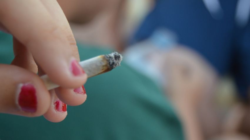 Teens who use weed before age 15 have more trouble later, a study finds