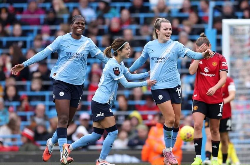  Lauren Hemp backs Manchester City to continue WSL winning run after Manchester United victory