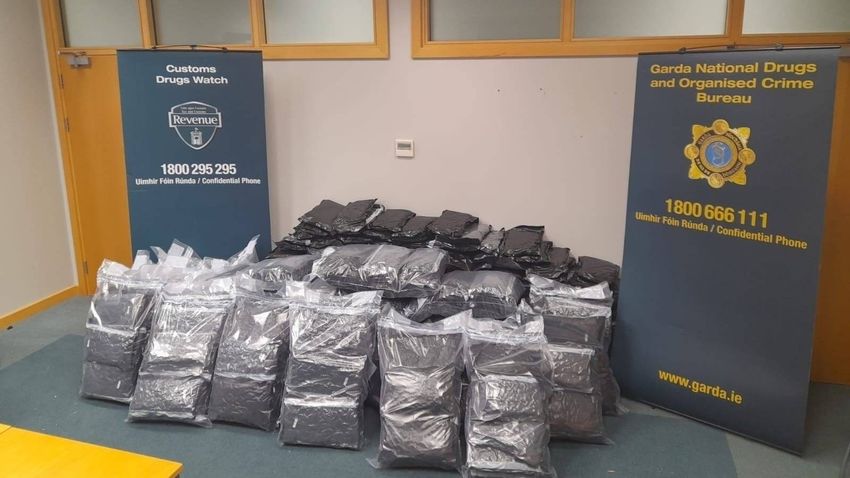  Four arrested after gardaí seize €4.4m worth of cannabis