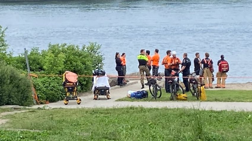  Montreal’s Verdun borough vows to improve beach safety after series of drownings