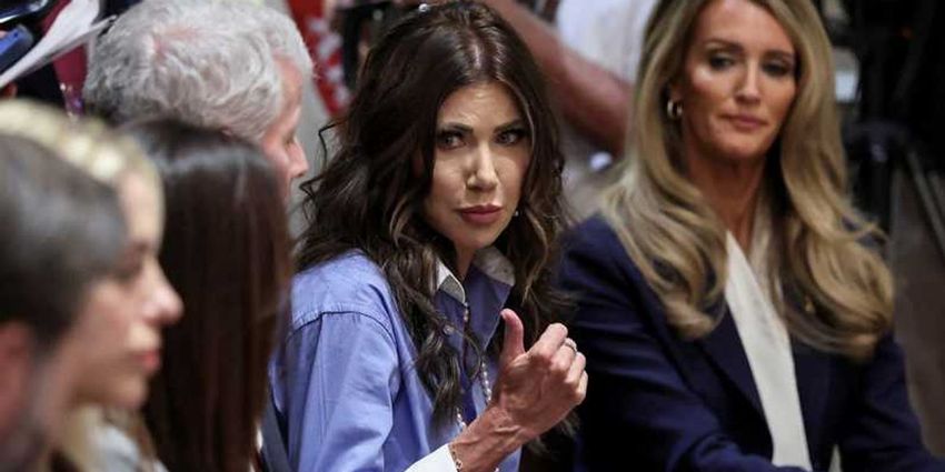  Kristi Noem’s claims she’s deporting the ‘worst criminals’ waylaid by DHS’s site: report