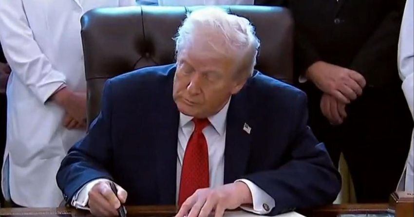  Trump signs executive order to reclassify marijuana as a Schedule III drug