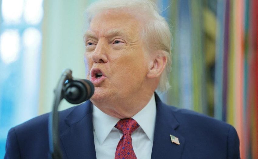  Trump signs order reclassifying marijuana as less dangerous drug