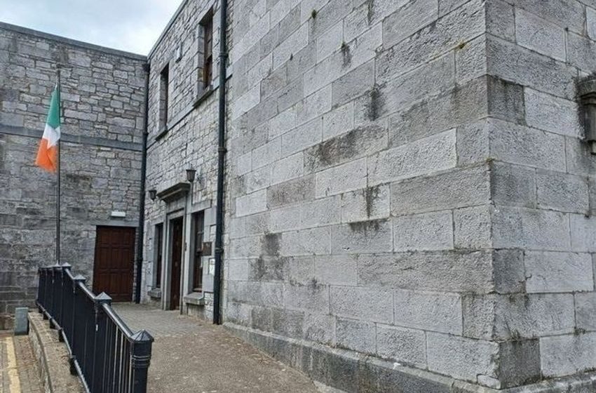  Two men charged after gardaí seize €660,000 of suspected cannabis in Cork city