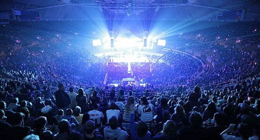  ‘I love criminals, I [bleeping] hate ICE’: Pop star goes on unhinged leftist rant about U.S. politics