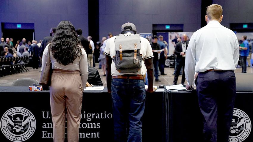  Liberal journalist claims ICE accepted her recruitment application without proper vetting