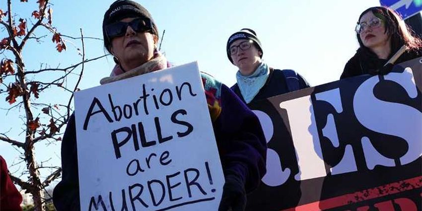  White House scrambling to pacify activists after ‘slap in the face’ betrayal: report