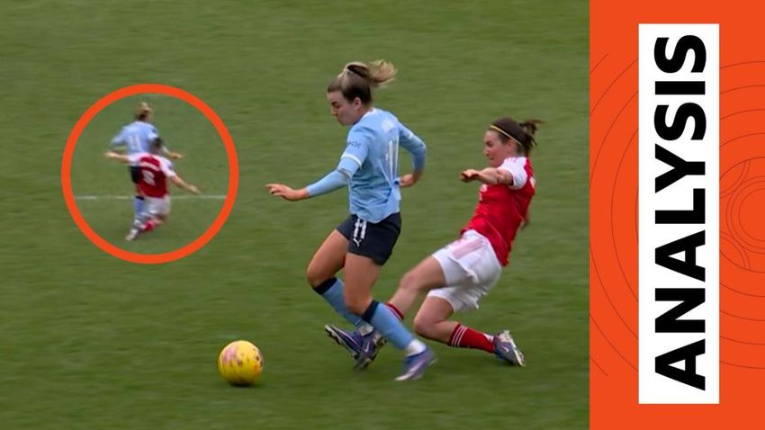  ‘It’s a stonewall foul’ Why Arsenal were lucky to avoid red