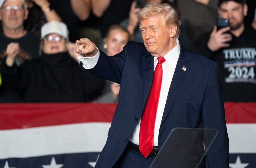  President Donald Trump pardons 5 former NFL players