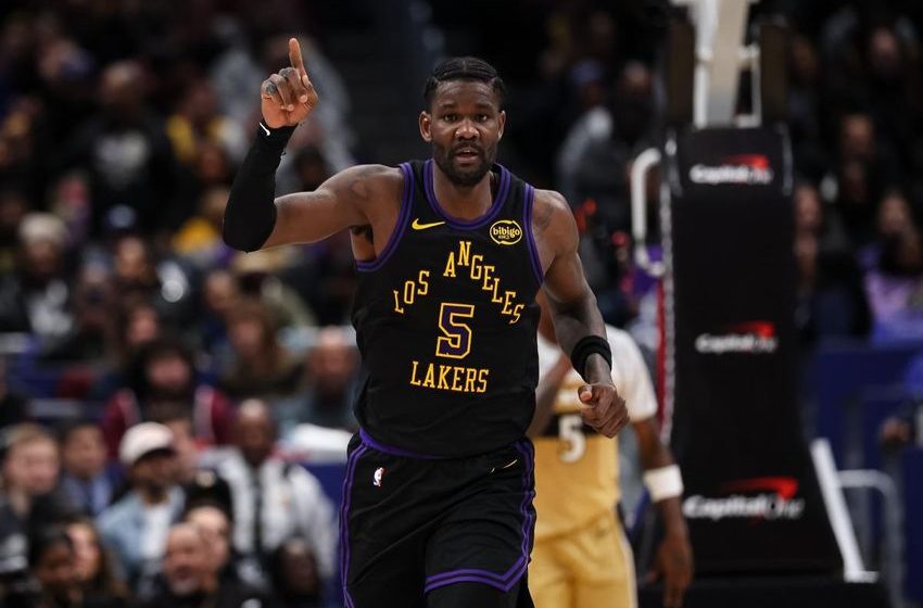  Deandre Ayton was released after police found no weed in his bag