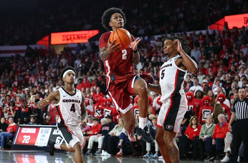  Aden Holloway, Alabama’s No. 2 scorer, had 2.1 pounds of marijuana when arrested, authorities say