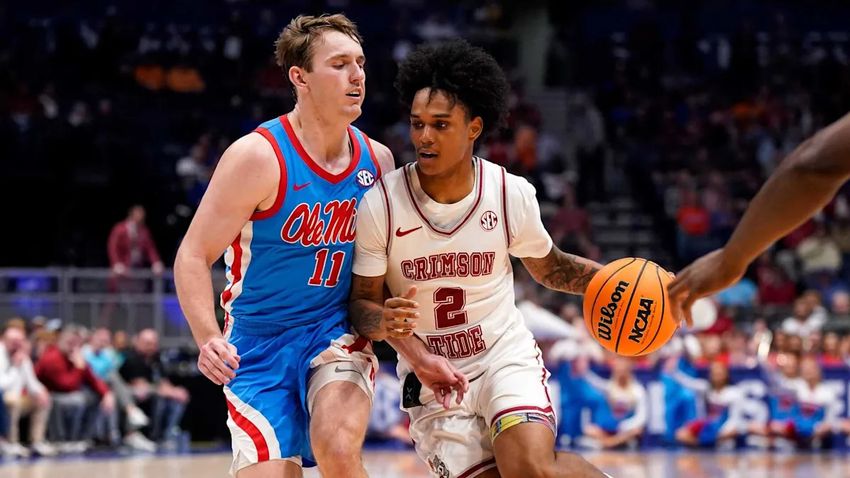  Aden Holloway, Alabama’s No. 2 scorer, had 2.1 pounds of marijuana when arrested, authorities say