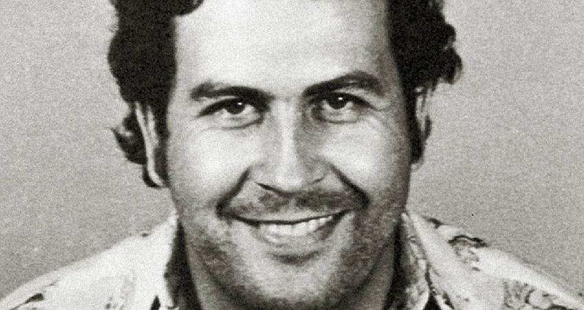  The Wild True Story Behind Pablo Escobar’s Mugshot From 1976