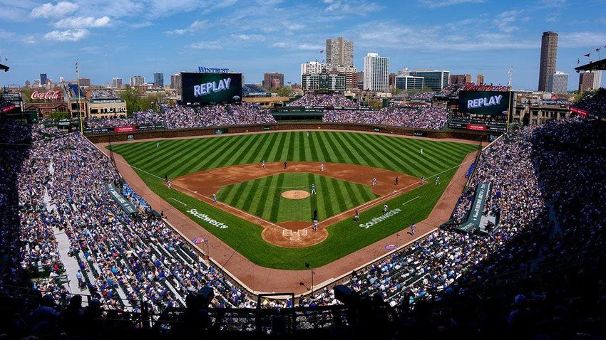  Cubs owner wants UFC at Wrigley, but there’s one problem