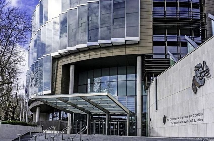  Man arrested in Dublin Airport for smuggling €500k of cannabis claimed he thought phones and watches were in luggage