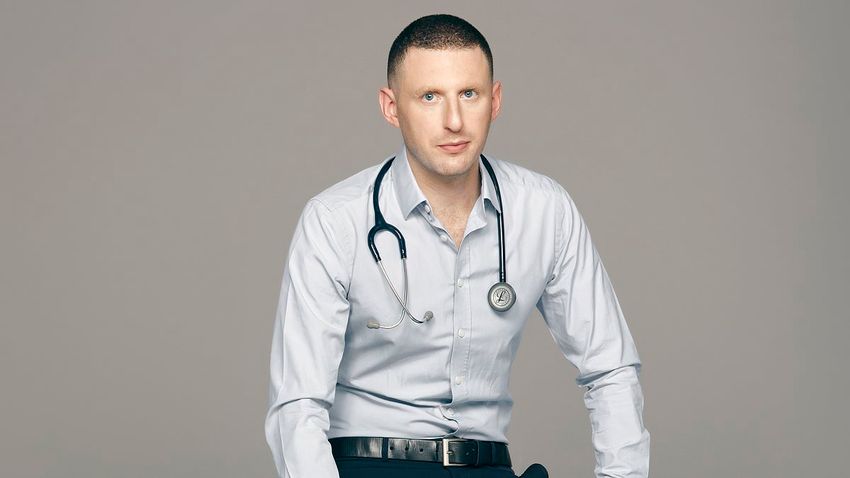  I saw a 40-year-old middle-class mum in a psychiatric ward after a single hit of this drug. Her symptoms were terrifying but it’s so common now… here’s what you must know: DR MAX PEMBERTON
