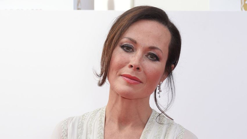  ‘I don’t have a pot to p**s in now… but I’m the happiest I’ve been’: Casualty star Amanda Mealing blames cocaine-fuelled crash on bitter divorce from her husband of three decades