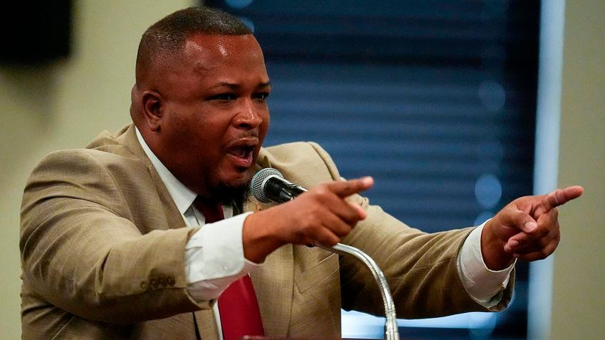  Foul-mouthed pot-smoking pastor who failed in Democrat run for governor slams ‘older white men and women’