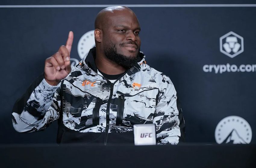  Derrick Lewis awarded pin for 75 clean drug tests, credits marijuana for helping him out | UFC White House