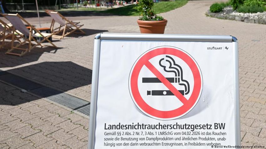  Baden-Württemberg restricts smoking in public spaces