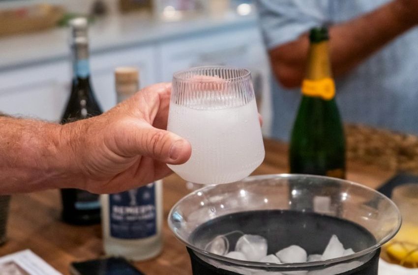  Cracking open a can of cannabis — America’s new pastime (for now)
