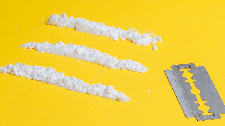  I’ve treated so many cocaine users. This is the sign that makes it so obvious someone has a problem – and the truly nasty little-known side-effect that anyone tempted to use it to stay up for World Cup MUST know: DR MAX PEMBERTON