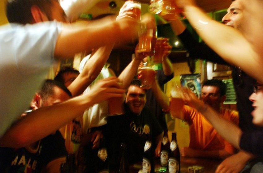  Bars are switching their focus back to Gen X as younger Gen Z stops drinking