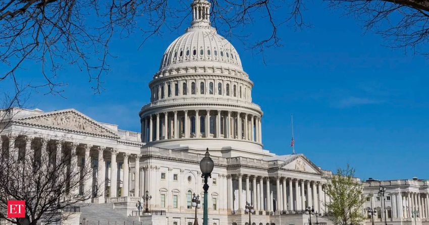  US Senate approves funding bill to avoid a shutdown before the election