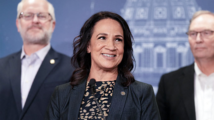  Minnesota House speaker Lisa Demuth wins GOP gubernatorial primary to replace Tim Walz in November
