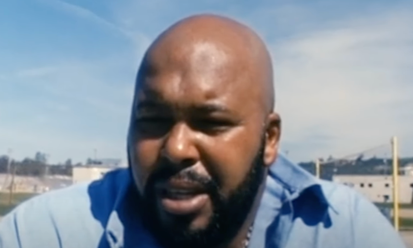  Suge Knight Claims That Tupac’s Ashes Were Rolled Into a Blunt and SMOKED By His Friends!